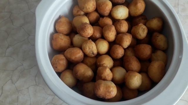 Быстрый обед на "скорую руку". Готовим супчик, макароны с мясом и баурсаки. смотреть онлайн