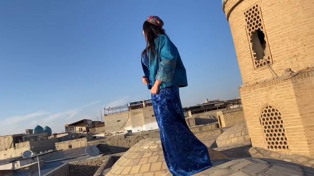 Узбекистан ! Бухара ! Алатская самса ! Дом моды "Овация". Показ одежды и традиции! смотреть онлайн