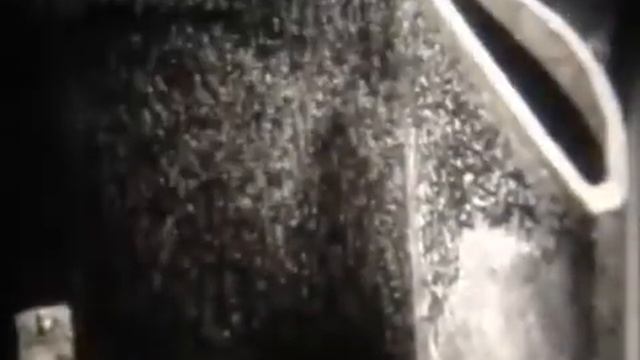 Епізод навчального фільму часів СРСР про якість палива та розділення нафти на складові. смотреть онлайн