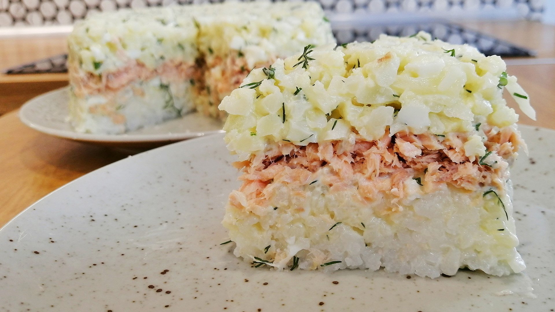 ДИЕТИЧЕСКИЙ РЫБНЫЙ САЛАТ с горбушей, рисом и цветной капустой смотреть онлайн