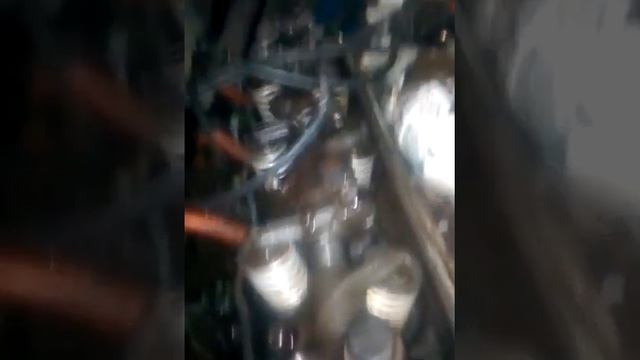 MOTOR V8,BALANCINES DE VALVULAS TRABAJANDO смотреть онлайн