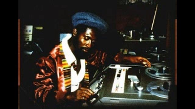 Mikey Dread "Israel 12 Tribes Stylee" Alt mix смотреть онлайн