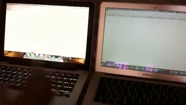 2/2 Amazing!!! MacBook air 13 vs MacBook pro 13 2010 versions смотреть онлайн