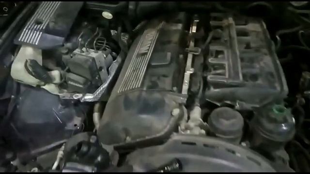 Замена клапана картерных газов на БМВ смотреть онлайн