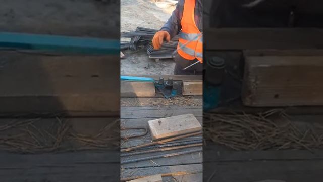 Ручной станок для гибки арматуры Yakar смотреть онлайн