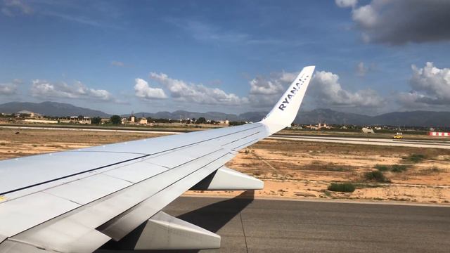 Landing at Palma De Mallorca With Ryanair 2018 смотреть онлайн