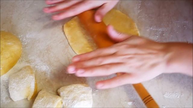БУЛОЧКИ КАК ПУХ !!! Булочки в виде сердца Булочки на завтрак , перекус , к чаю !!! смотреть онлайн