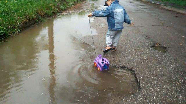 Прогулка под весенним дождем. Цветёт черёмуха. /Релакс/ смотреть онлайн