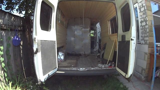 День 20. Сделал подиум и заднюю тумбу кровать в Автодом смотреть онлайн