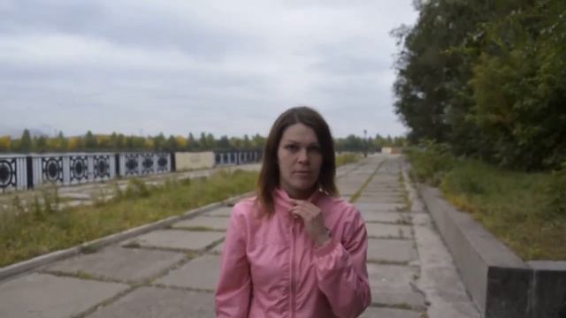 Лебедь на пруду: Так он же самец!