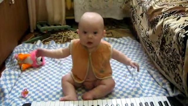 Будущий музыкант!!! смотреть онлайн