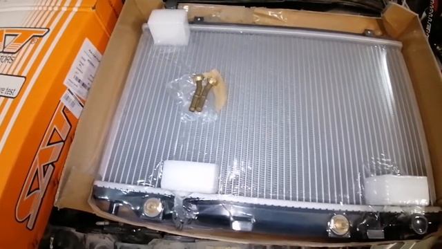 Мазда Демио DY3W 2003 г.в., замена радиатора охлаждения смотреть онлайн