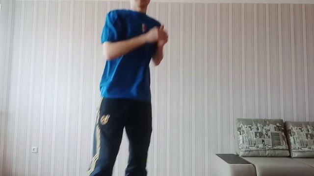 Занятие по физическому развитию для детей 2-3 лет от Piccolo School смотреть онлайн