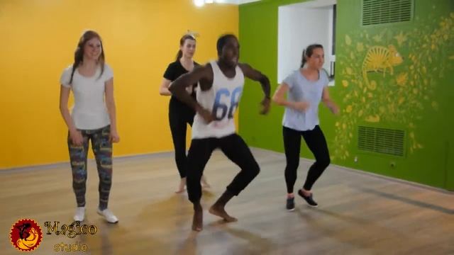 Adonis Santiago в студии танцев Magico смотреть онлайн