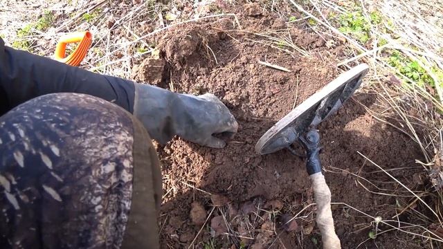 ЧУГУНОК ИЗ-ПОД ДЕРЕВА БЫЛ ПОЛНОСТЬЮ ЗАБИТ... смотреть онлайн
