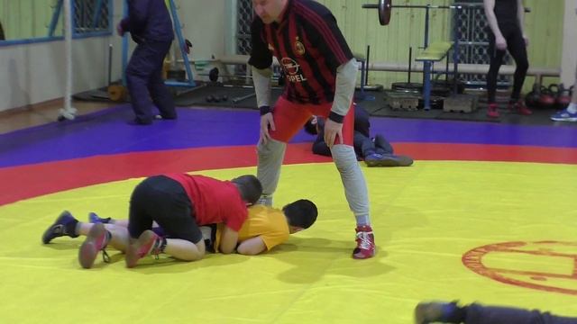 Приёмы в низком партере, отработка приёма. Вольная борьба. смотреть онлайн