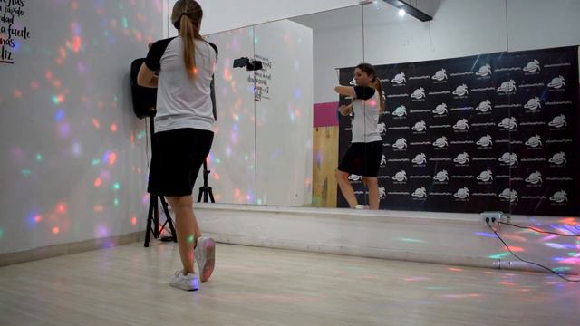 #BailaEnCasa! Tutorial Clase Street Jazz by Jesi Iglesias смотреть онлайн