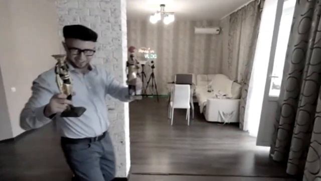 От первого лица: ЗОМБИ-АПОКАЛИПСИС В РЕАЛЬНОЙ ЖИЗНИ! /убегаем от монстра! смотреть онлайн