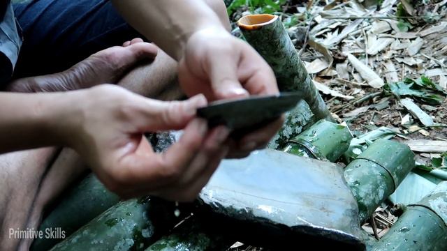 Primitive Skills: How to Harvest Rice? part1:chopping down huge tree with primitive iron axe смотреть онлайн