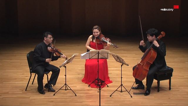 L. v. Beethoven : Serenade for String Trio in D Major, Op.8-1 смотреть онлайн