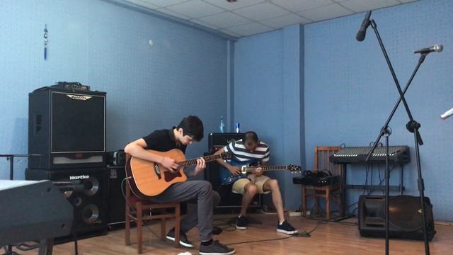 Rasul Mammad(acoustic) improvises with Mirahsan Aghayev(electric). смотреть онлайн
