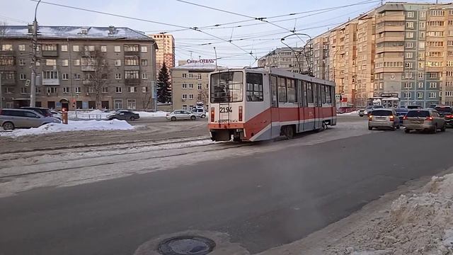 Трамвай КТМ-8 смотреть онлайн