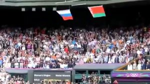 Флаг США упал во время гимна на Олимпиаде 2012 [Flag USA fell]