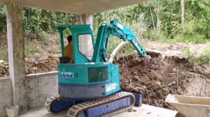 Мини экскаватор первый выезд на объект. Hanix sb300.