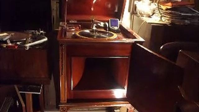 Testing & demonstrating a Lenthall Cabinet Gramophone with it's two Soundboxes смотреть онлайн