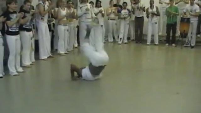Capoeira ACDP Hungary Mestre Reizinho solo смотреть онлайн
