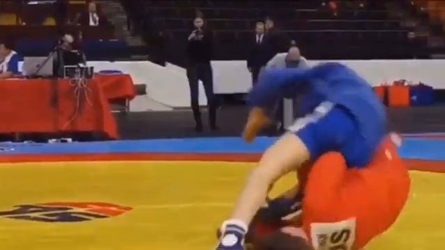Первенство мира по самбо в Сербии , финал Кольжанов Денис - передняя подножка и канарейка смотреть онлайн
