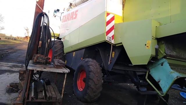 Продолжение ремонта claas lexion 480. Гидроцилиндры наклонной камеры. 26.03.2021 смотреть онлайн
