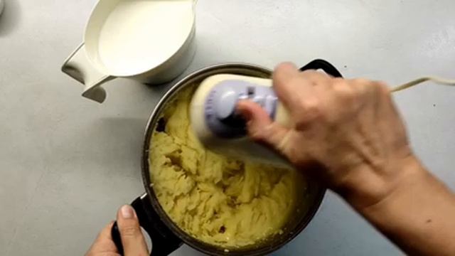 ПЫШНОЕ, нежное пюре! И наваристая подлива! смотреть онлайн