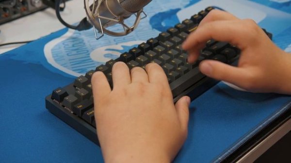 ⌨️ FL.eSports F11G-Pro - Gateron G Pro yellow typing sounds