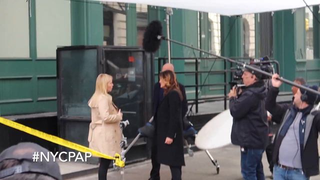 Mariska Hargitay.,Kelli Giddish and Christopher Meloni films Law and order in Tribeca NYC смотреть онлайн