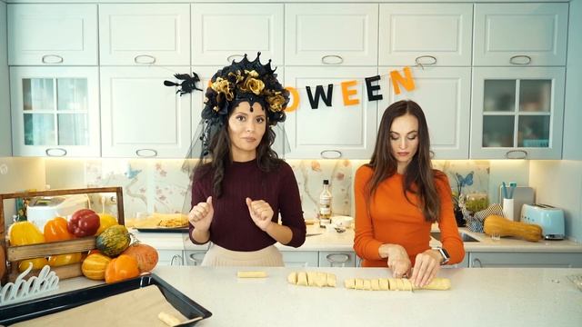 Рецепты на Хэллоуин - Печенье «Пальцы ведьмы» | Кухня для своих смотреть онлайн