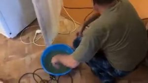 Как правильно мыть полы шваброй 24 декабря 2017 год.