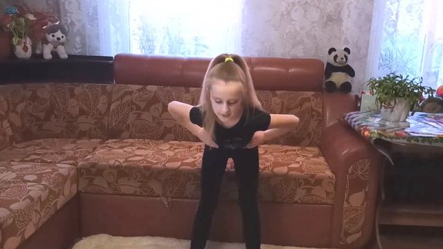 Гимнастические упражнения с мячом/ тренировка и разминка спины/ Gymnastic New YOGA Challenge смотреть онлайн