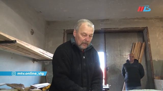 Ресницы из щеток и елки внутри: в Волгограде готовят чучело Масленицы смотреть онлайн