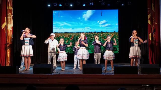 Мир надежд - Россия, мы дети твои смотреть онлайн