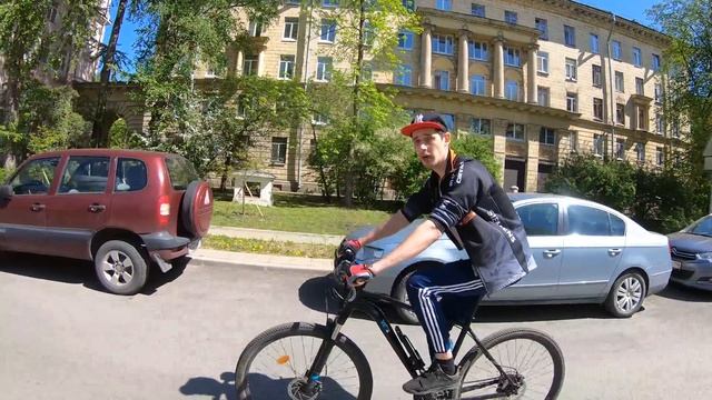 Тренировка Вилли(wheelie)на mtb,как научиться ездить на заднем колесе? Советы от новичка для новичк смотреть онлайн