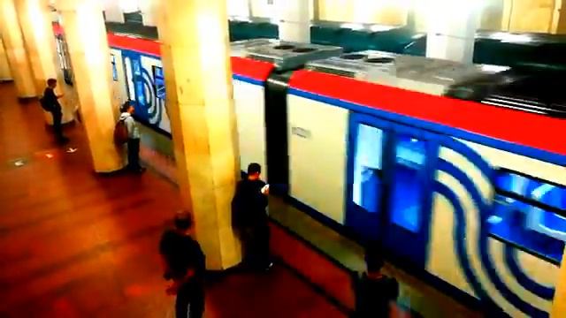 Копия видео "Обкатка поезда Москва 2 на Филёвской. Линии" смотреть онлайн