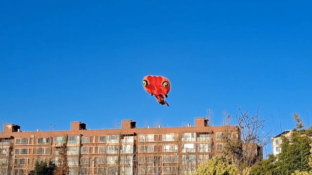 Ну почему у НИХ - летает, а у нас - НЕТ? смотреть онлайн