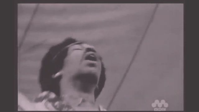 Jimi Hendrix Live - Voodoo Chile (Woodstock) (BEST AUDIO ON ALL YOUTUBE) (HQ)