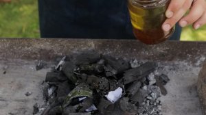 Как разжечь легко мангал или костер или даже сырые дрова! Самый хитрый способ, все под рукой.