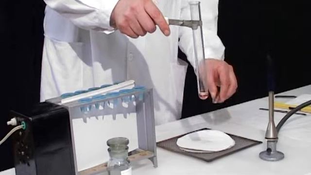 Химия Органика 060 Взаимодействие фенола с натрием смотреть онлайн