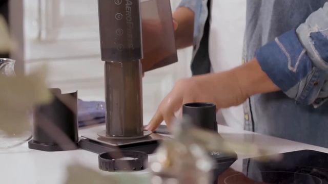 Готовим Аэропресс. The AeroPress coffee maker. смотреть онлайн