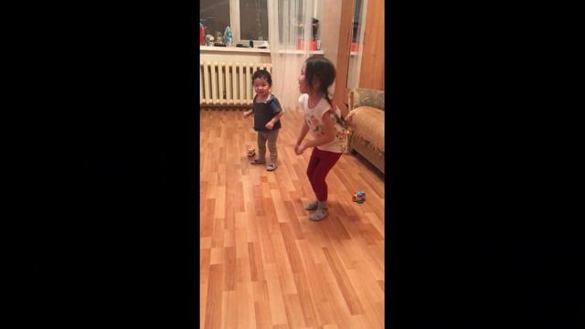 дети танцуют смотреть онлайн
