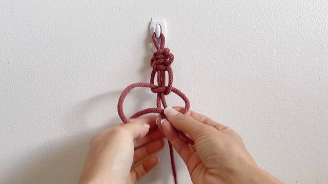 DIY: EASY MACRAME CHRISTMAS TREE ANYONE CAN MAKE | CHRISTMAS CRAFTS | MACRAME FOR BEGINNERS TUTORIA смотреть онлайн