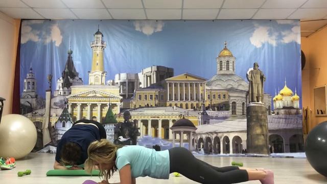 Лечение сколиоза.Упражнения с фитболом. Часть 2 смотреть онлайн